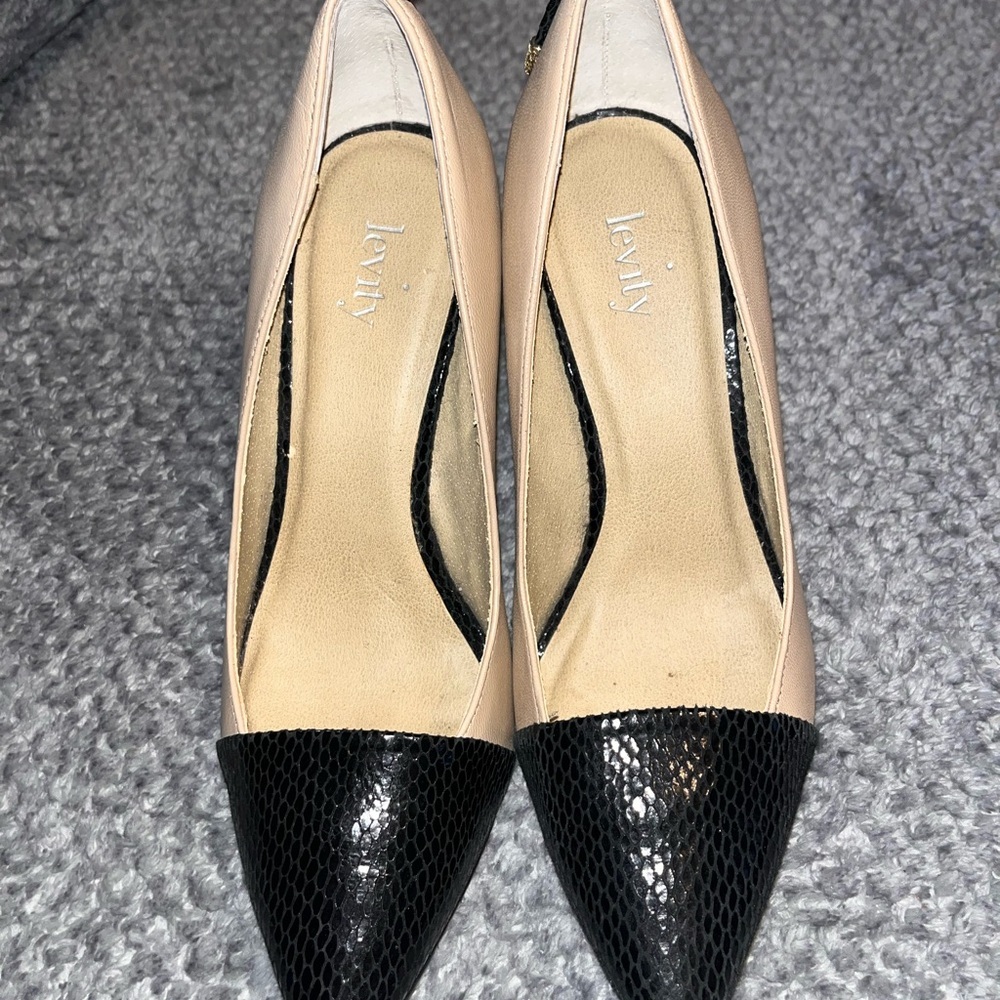 Levity snake skin toe Pointed Heels - Picture 3 of 6